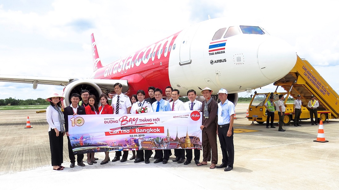 Cảng HKQT Cần Thơ chào mừng phi hành đoàn từ Bangkok (Thái Lan)