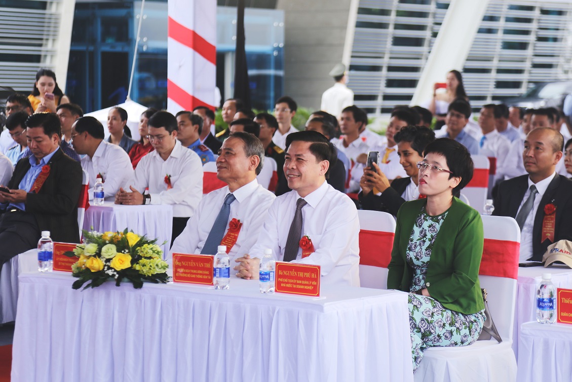 Hình 01: Các đại biểu tham dự tại buổi lễ