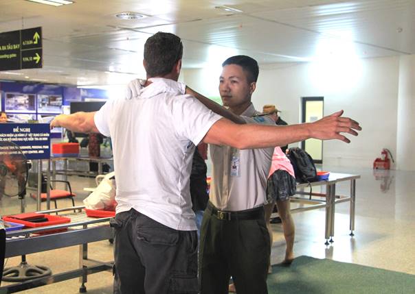 Cảng HKQT Nội Bài tăng cường công tác kiểm tra, kiểm soát an ninh đảm bảo an ninh an toàn cho các chuyến bay